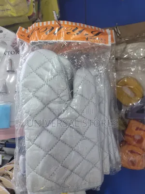 Heat-Resistant Oven Mitts and Baking Gloves