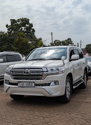 Toyota Land Cruiser 4.5 V8 TD 2017 White