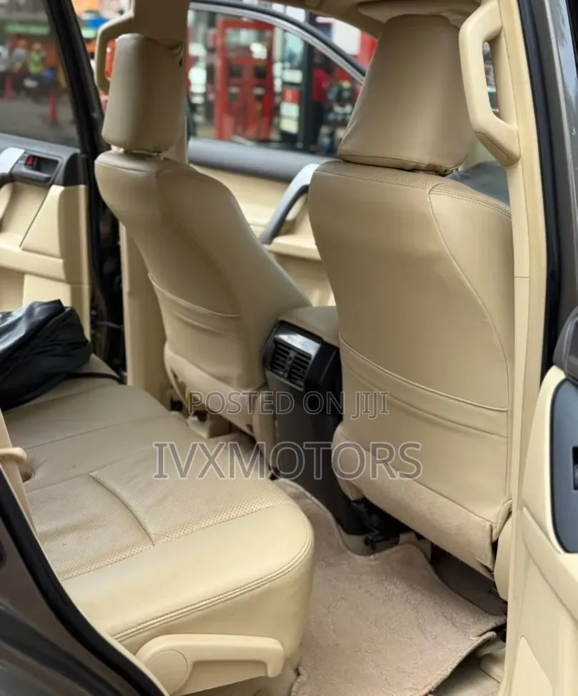 Toyota Land Cruiser Prado 2.7 2017 Beige