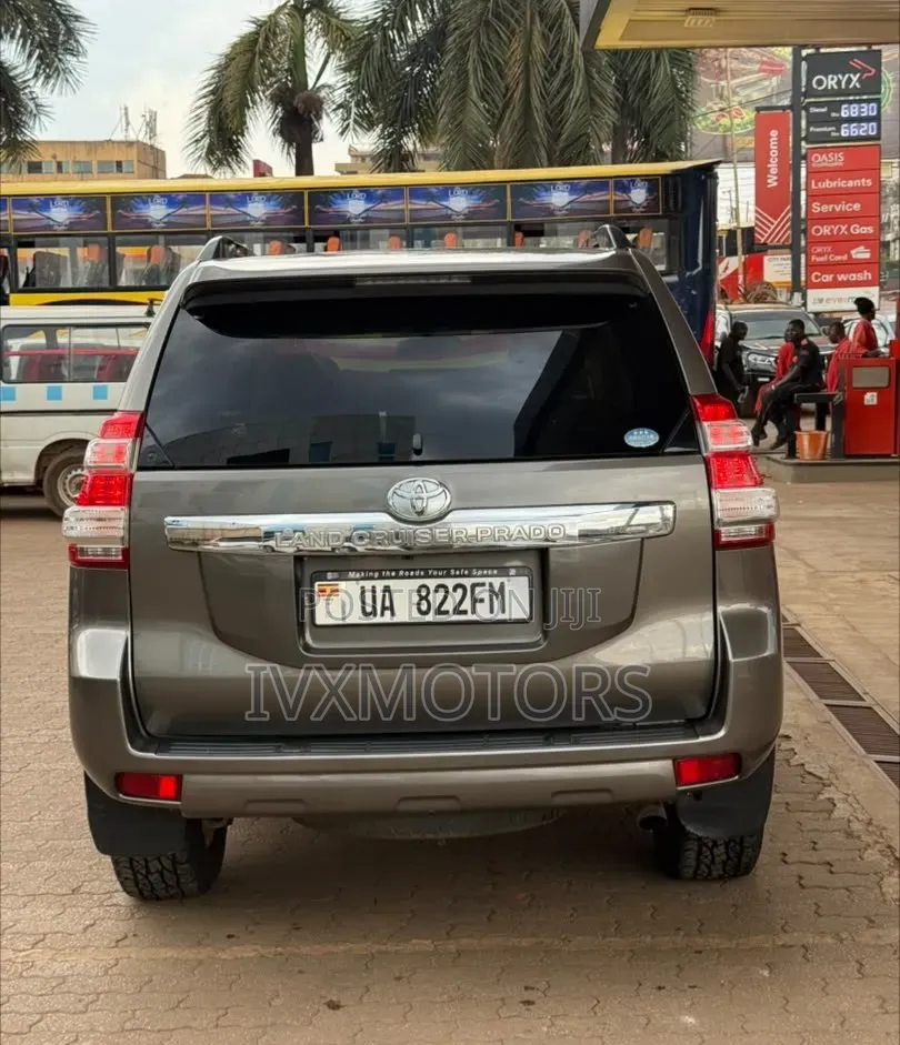 Toyota Land Cruiser Prado 2.7 2017 Beige