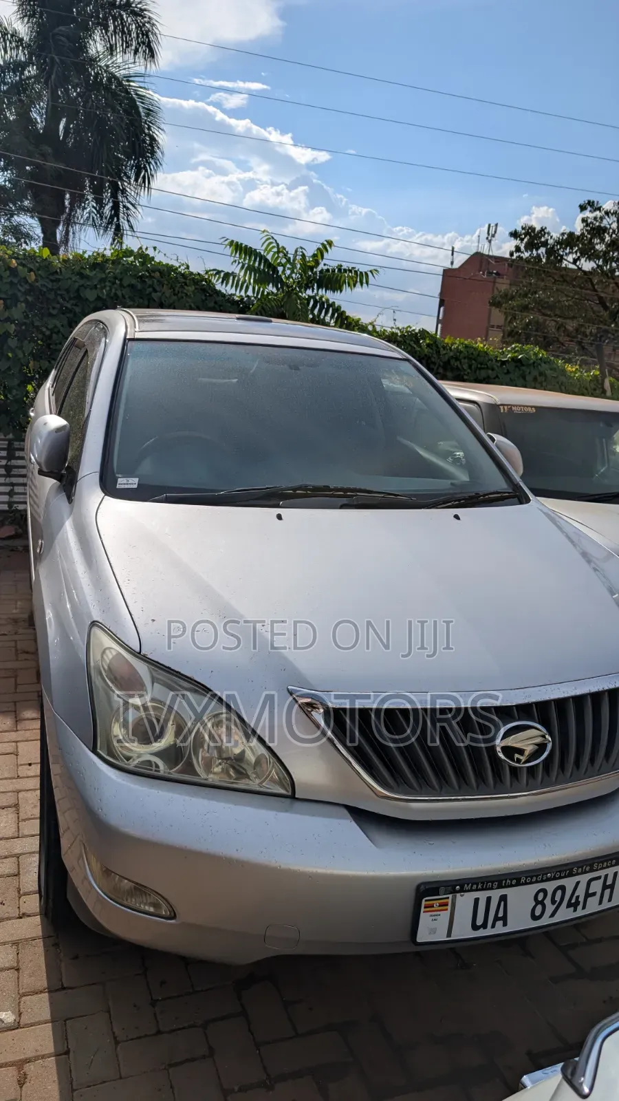 Toyota Harrier 2.4 2012 Silver
