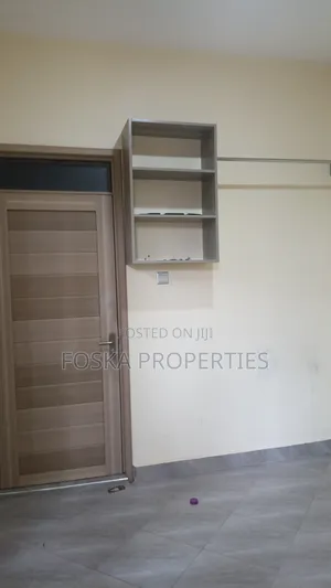 3bdrm Apartment in Makindye Estate, Central Division for rent