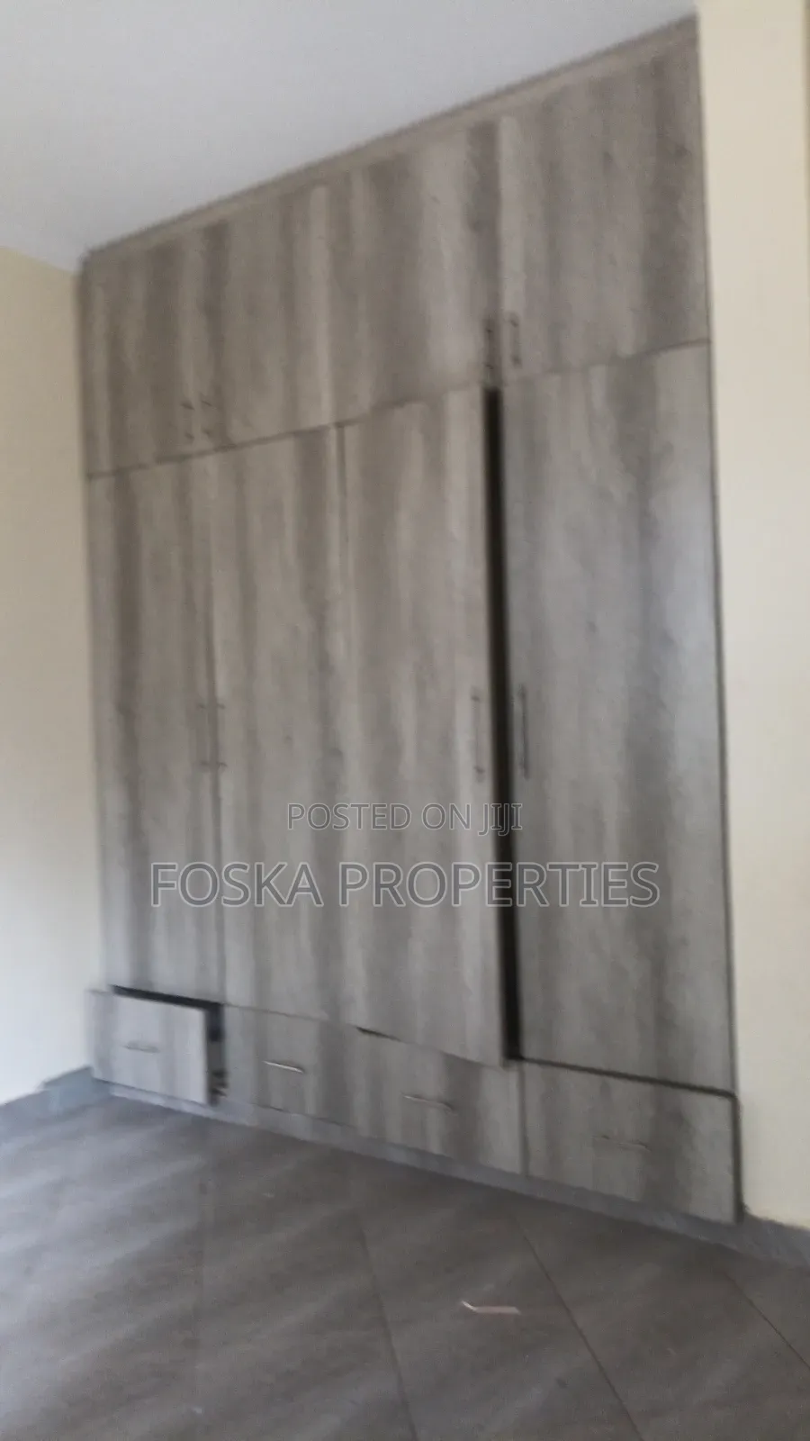 3bdrm Apartment in Makindye Estate, Central Division for rent