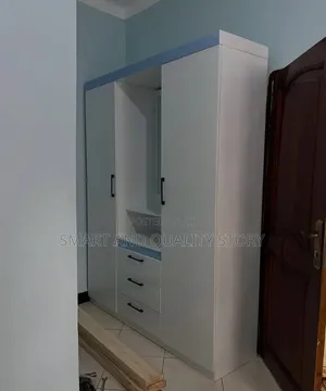 Wardrobe Mount/Wardrobes/White and Blue 4567