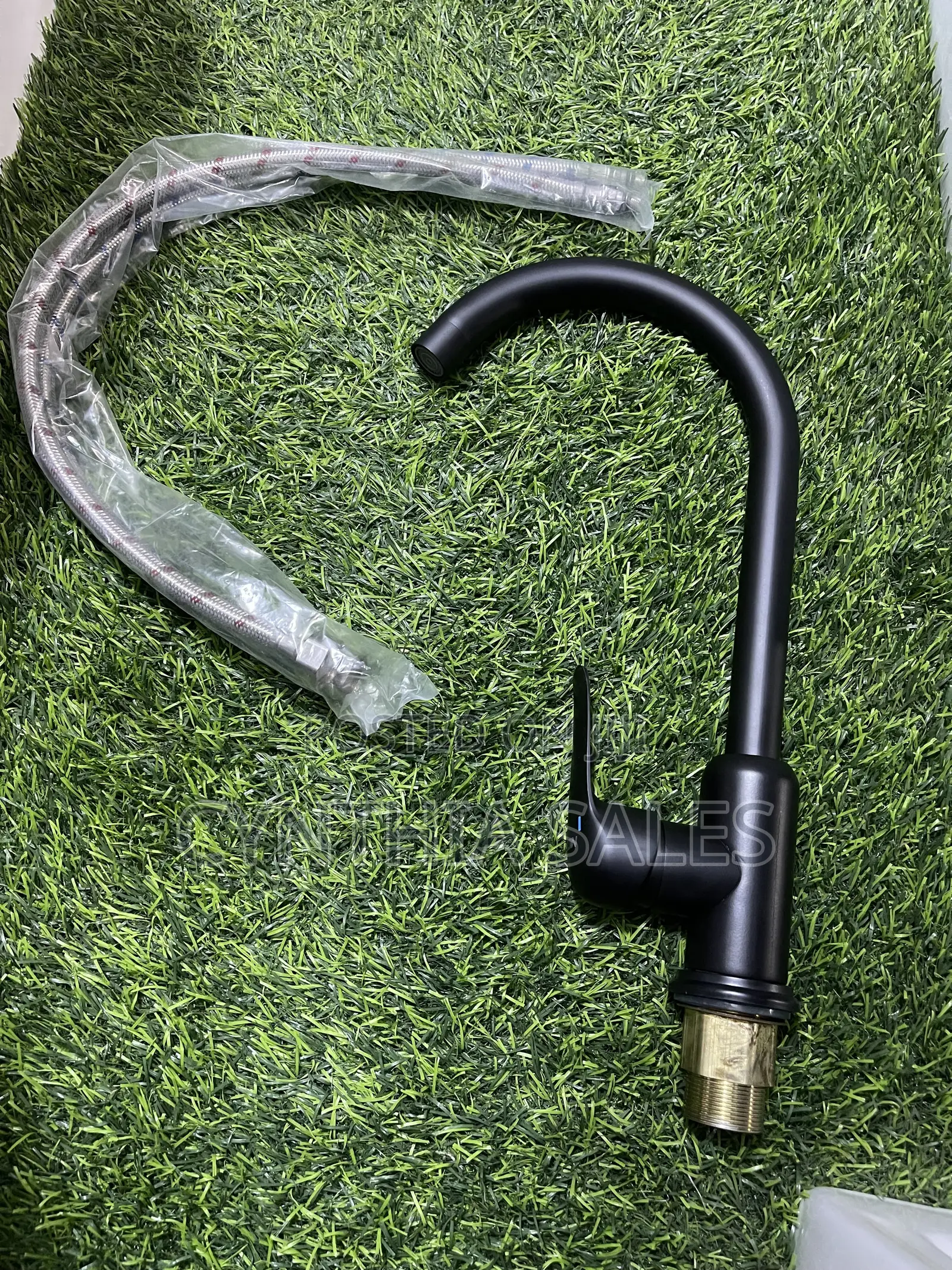 Kitchen Mixer Tap With Good Quality ( Black and Sliver)