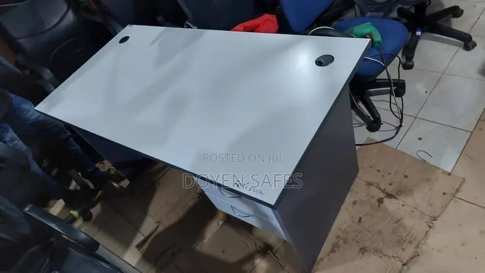Office Table Light Grey 140cm