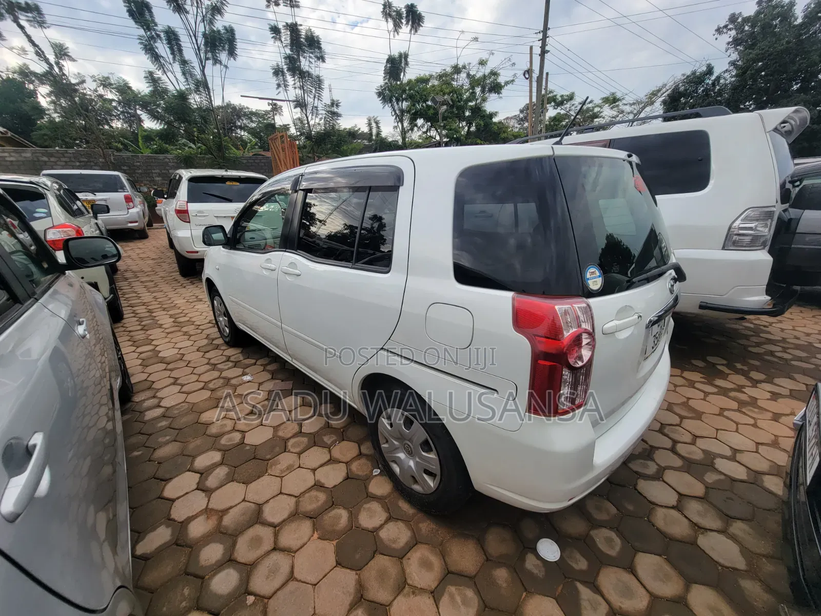 Toyota Raum 2010 White