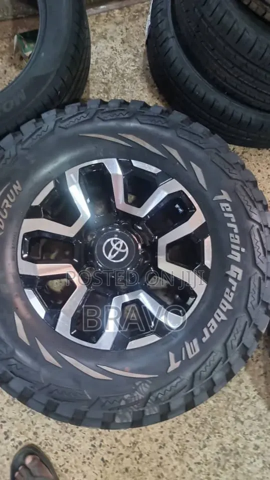 Sliver Black Hard Top Wheels  Size 16