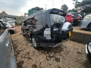 Mitsubishi Pajero 2015 Black