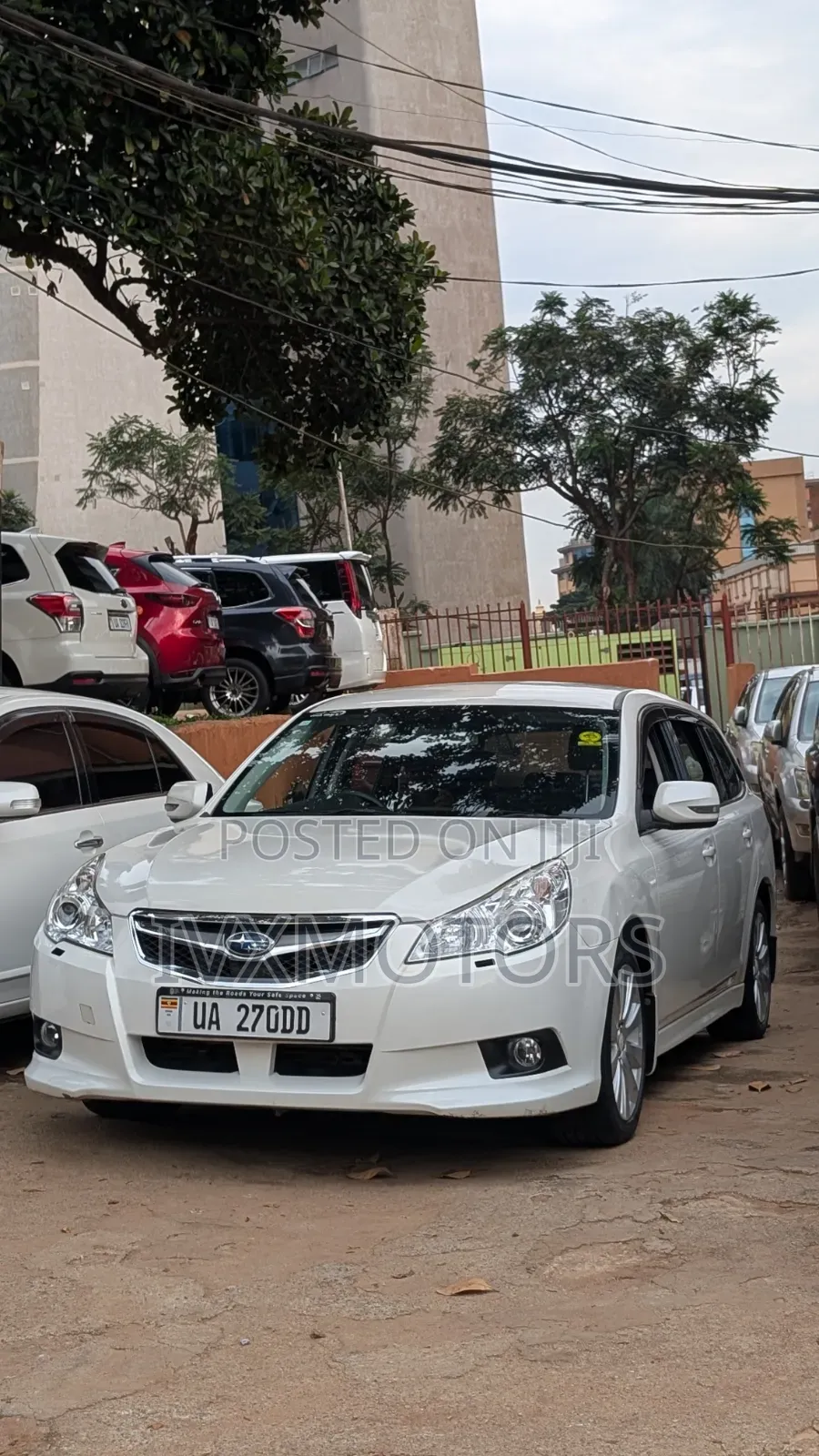 Subaru Legacy 2.5i Limited 2011 White