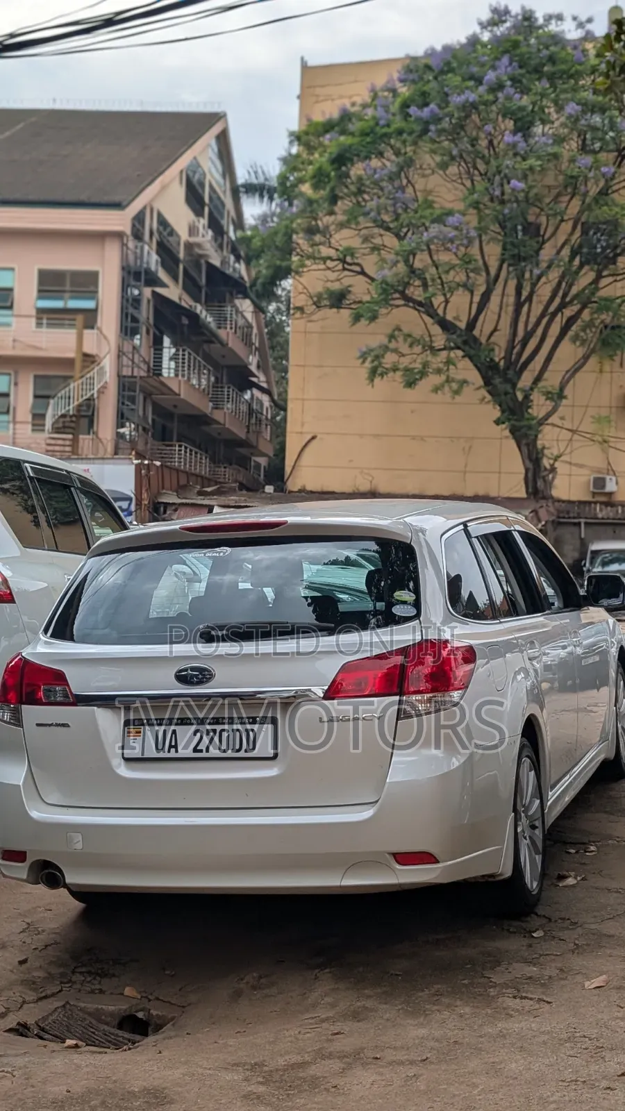 Subaru Legacy 2.5i Limited 2011 White