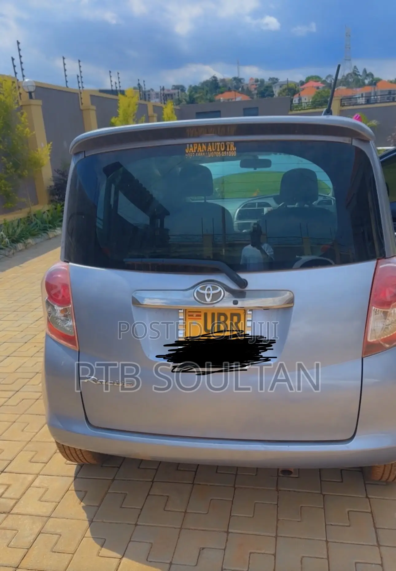 Toyota Ractis 2010 Gray