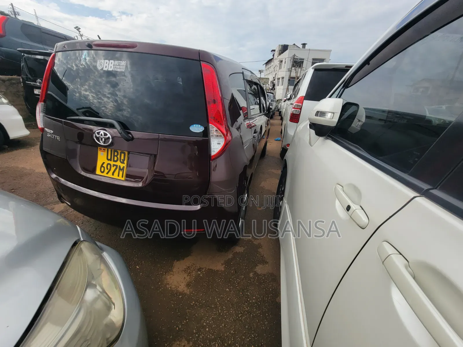 Toyota Passo Sette 2011 Maroon