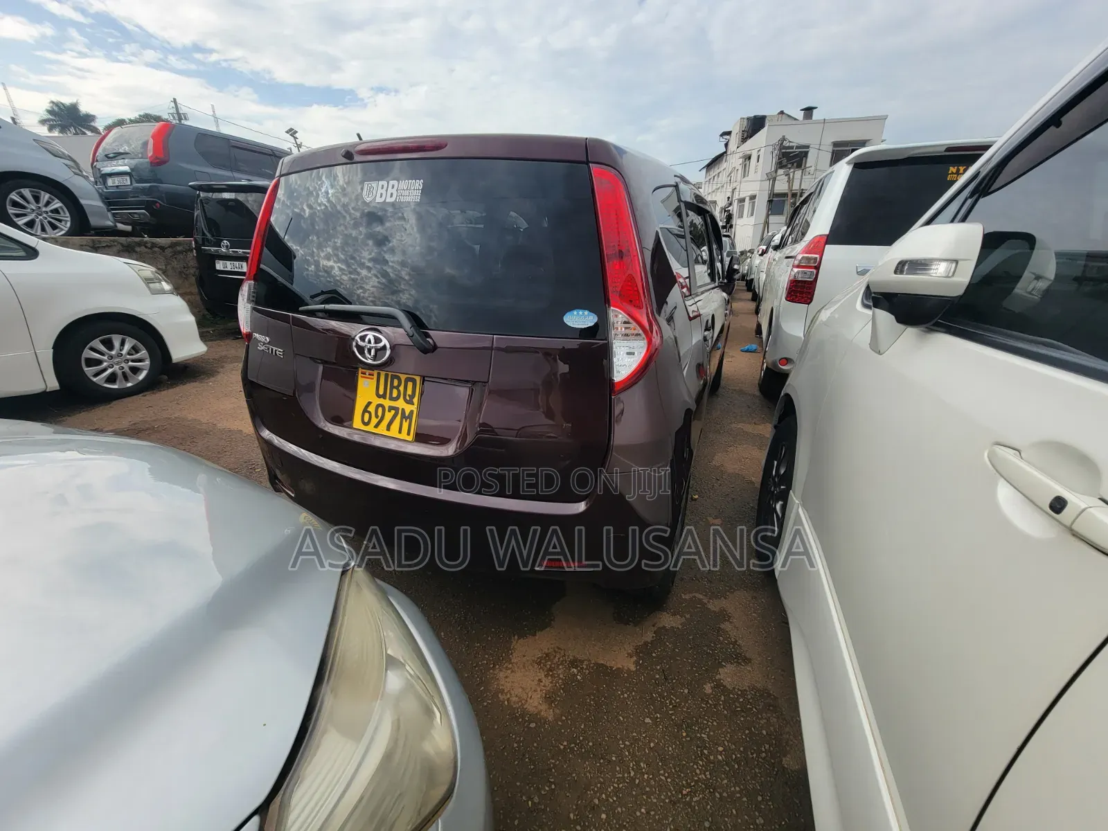 Toyota Passo Sette 2011 Maroon
