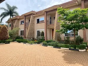 3bdrm Apartment in Muyenga Estate, Central Division for rent
