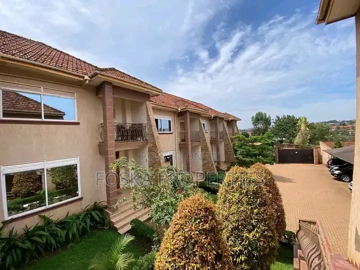 3bdrm Apartment in Muyenga Estate, Central Division for rent