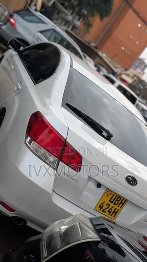 Subaru Legacy 2.0D Sedan 2009 White
