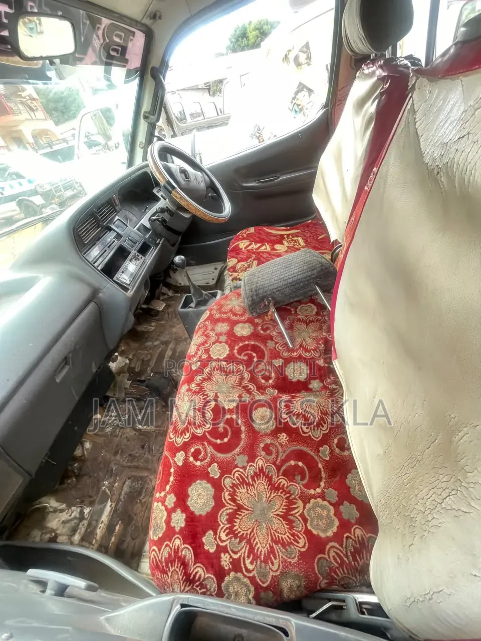 Toyota HiAce 1997 White