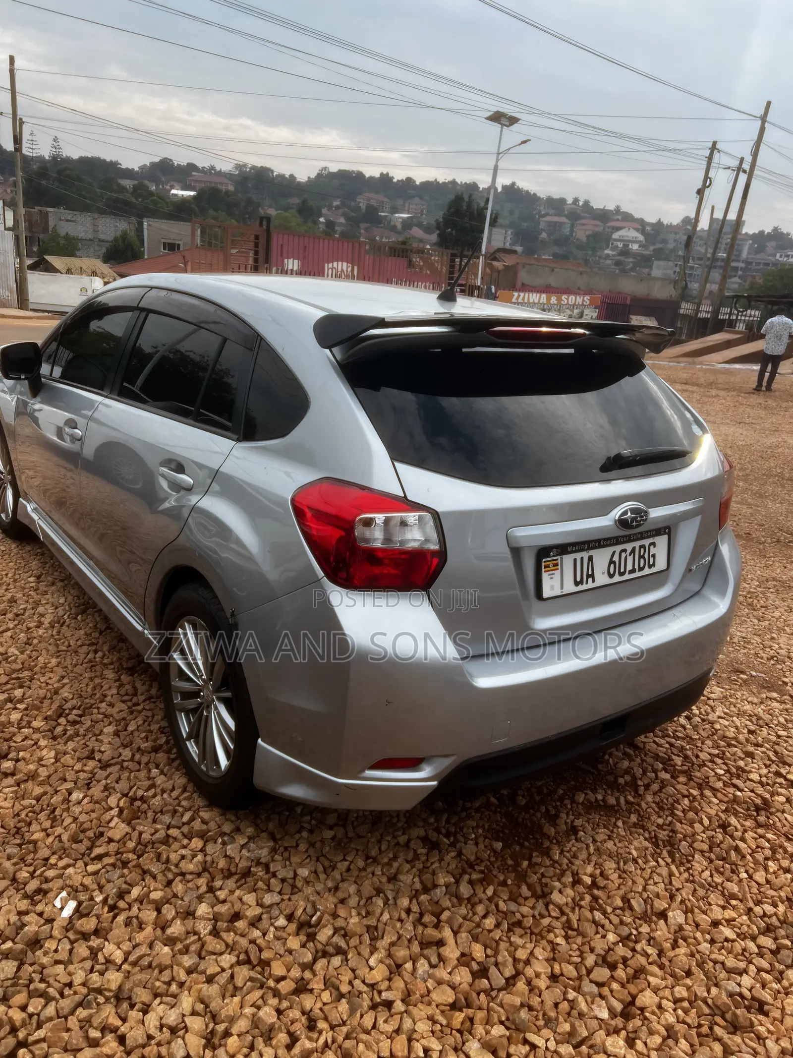 Subaru Impreza 2.0i Premium PZEV 4dr Hatchback AWD (2.0L 4cyl CVT) 2014