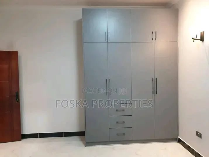 4bdrm Duplex in Muyenga Estate, Central Division for rent