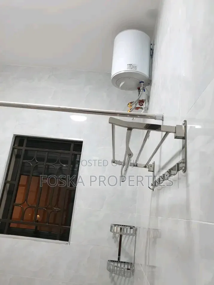 4bdrm Duplex in Muyenga Estate, Central Division for rent