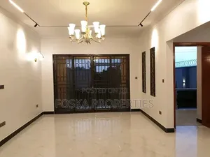 4bdrm Duplex in Muyenga Estate, Central Division for rent
