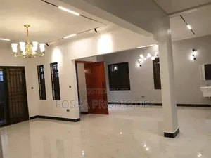 4bdrm Duplex in Muyenga Estate, Central Division for rent