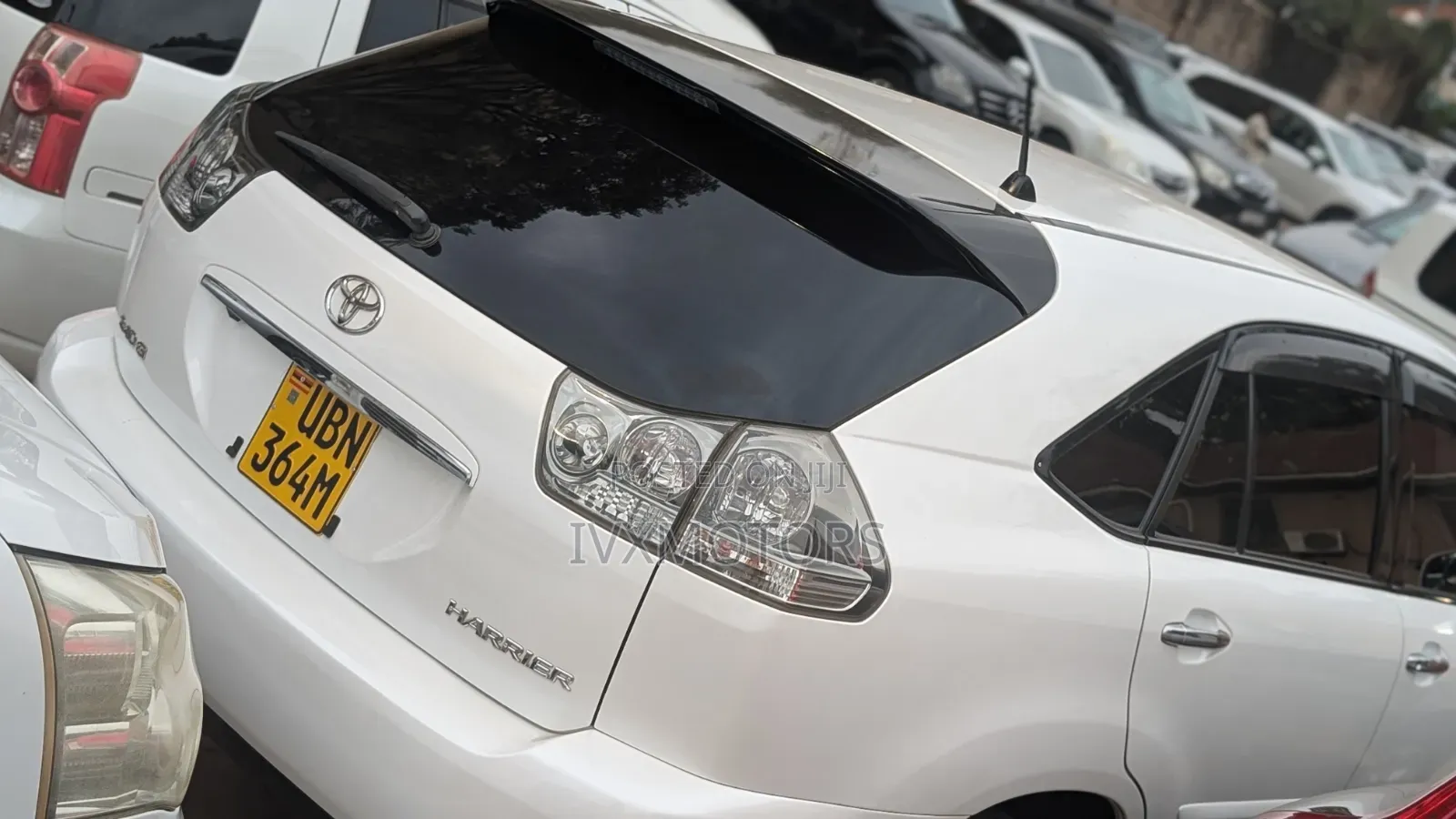 Toyota Harrier 2.4 2009 White