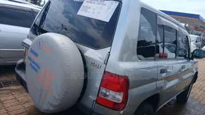 Mitsubishi Pajero IO 2004 Silver