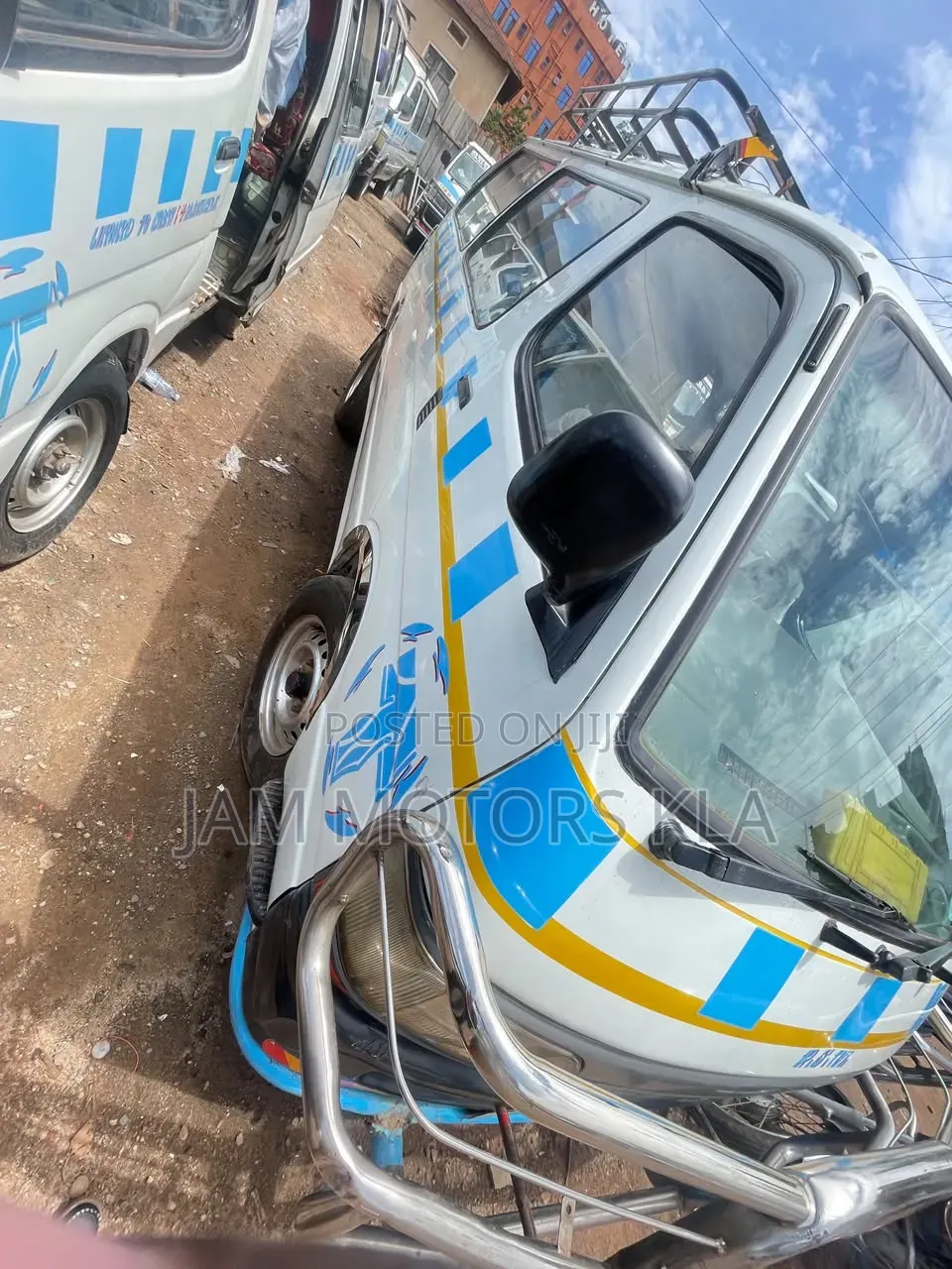 Toyota HiAce 2002 White