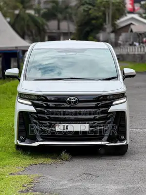 Toyota Vellfire 2024 White