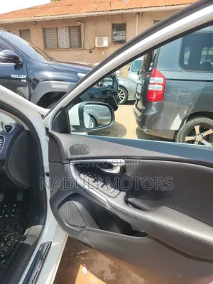 Volvo V40 2016 White