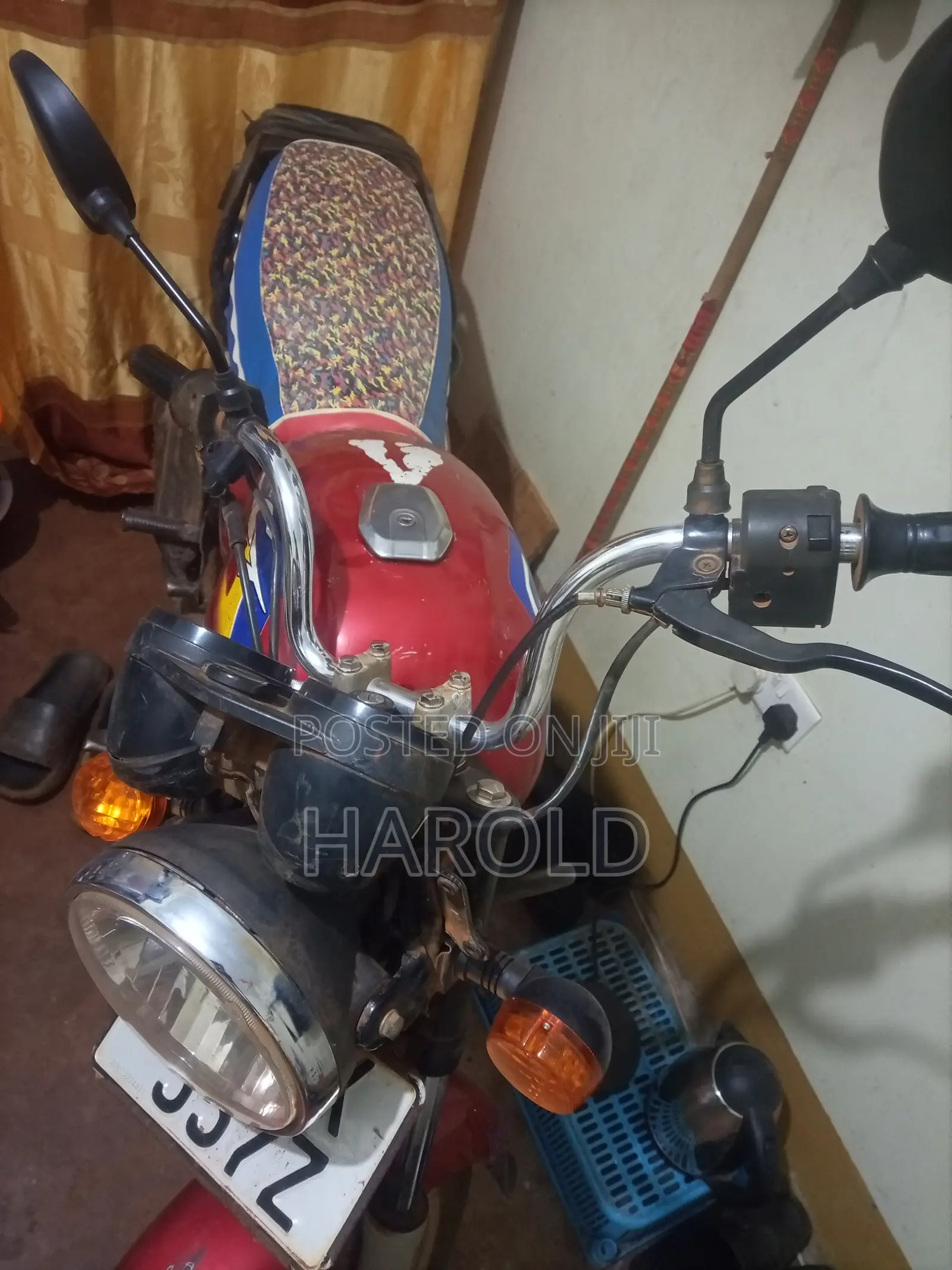 Bajaj CT 125X 2023 Red