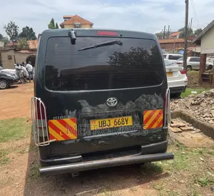 Toyota HiAce 2007 Green