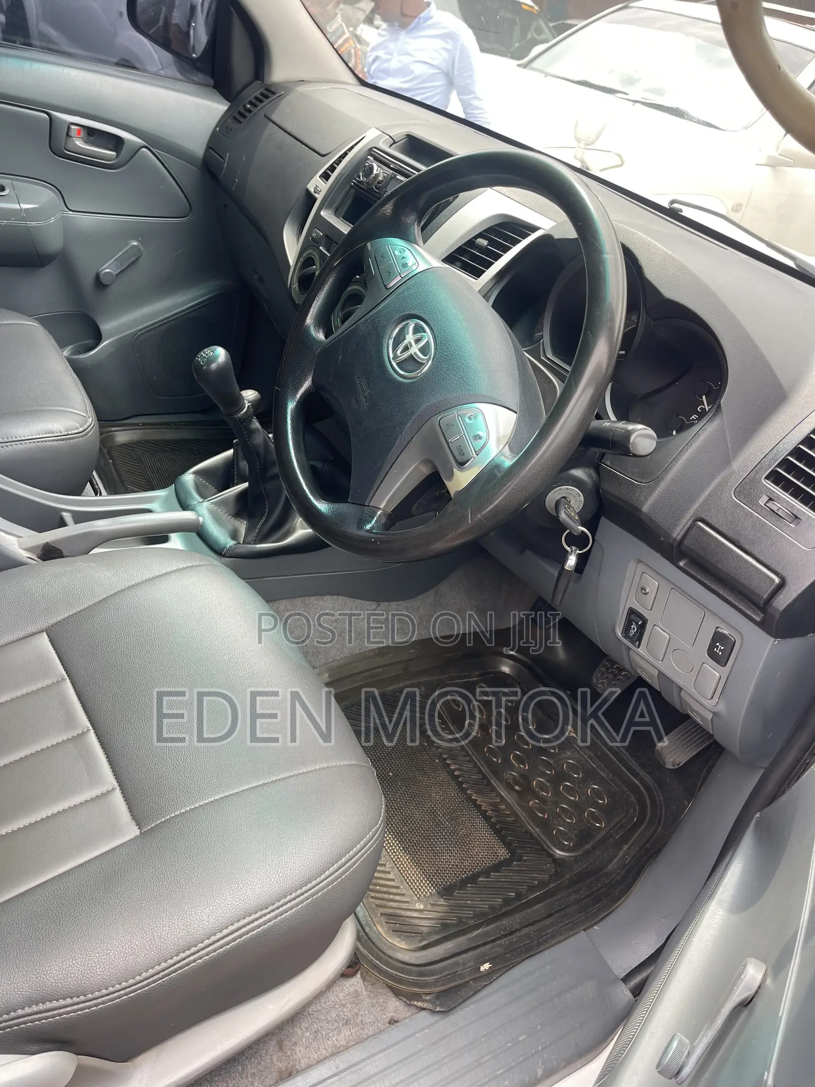 Toyota Hilux 2.5 D-4D Double Cab 2008 White