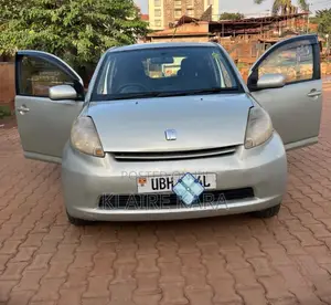 Toyota Passo 2006 Green