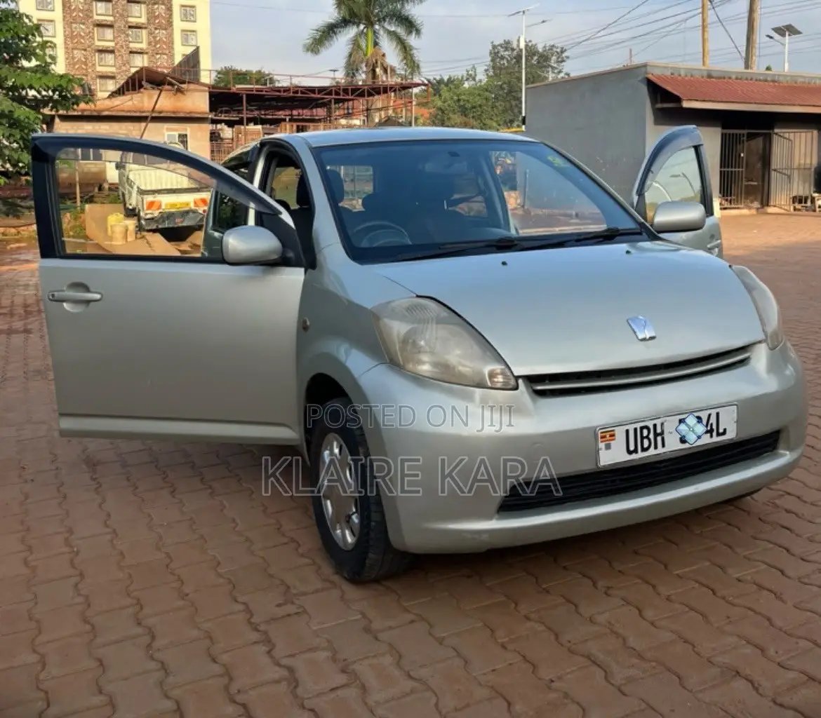 Toyota Passo 2006 Green