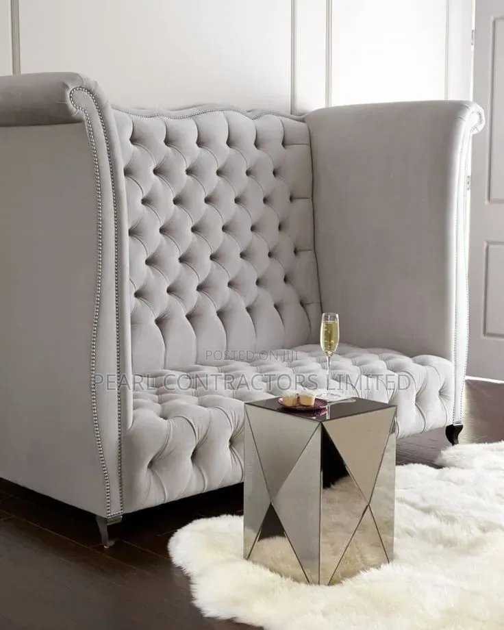 Sofas Chairs/Lounge Chesterfield Sofa Couches 1,500,000/-
