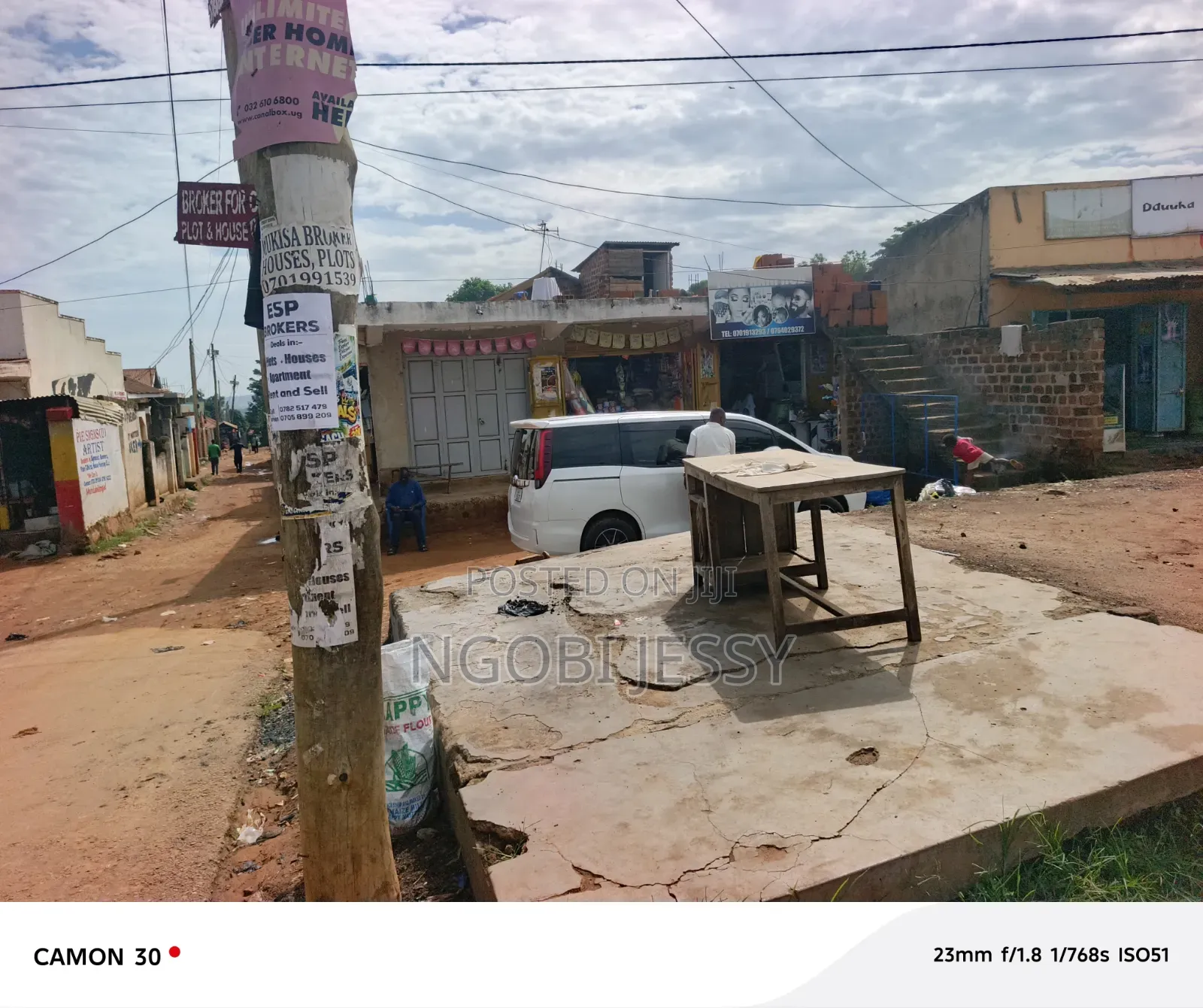 Kirinya Bweyogerer Commercial Building on Sale at 600m Income 3m