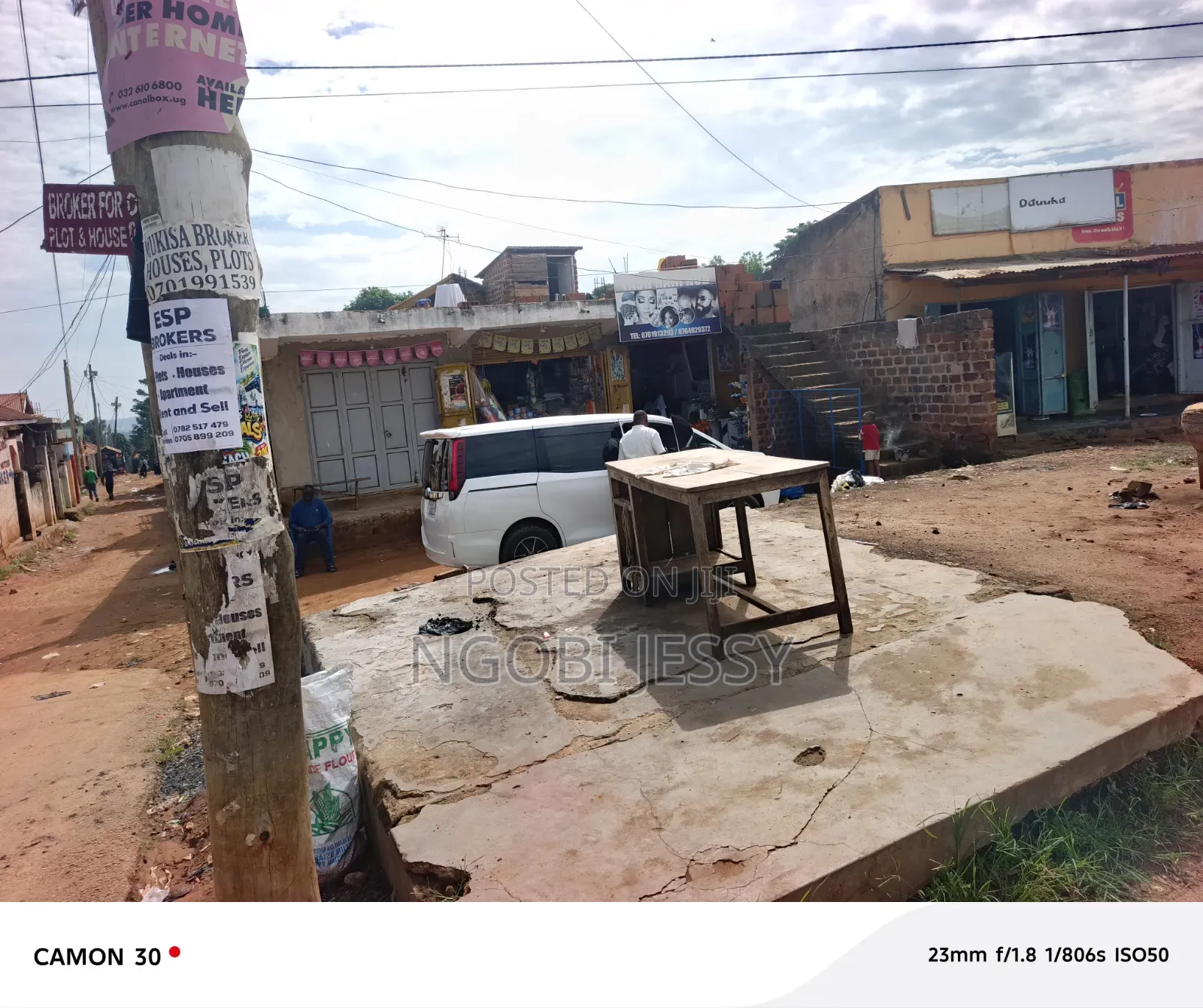Kirinya Bweyogerer Commercial Building on Sale at 600m Income 3m