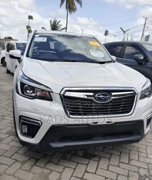 Subaru Forester Premium AWD 2019 Pearl