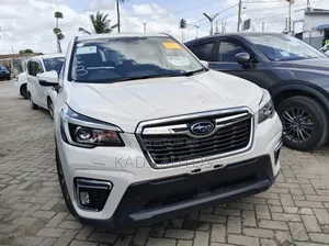 Subaru Forester Premium AWD 2019 Pearl