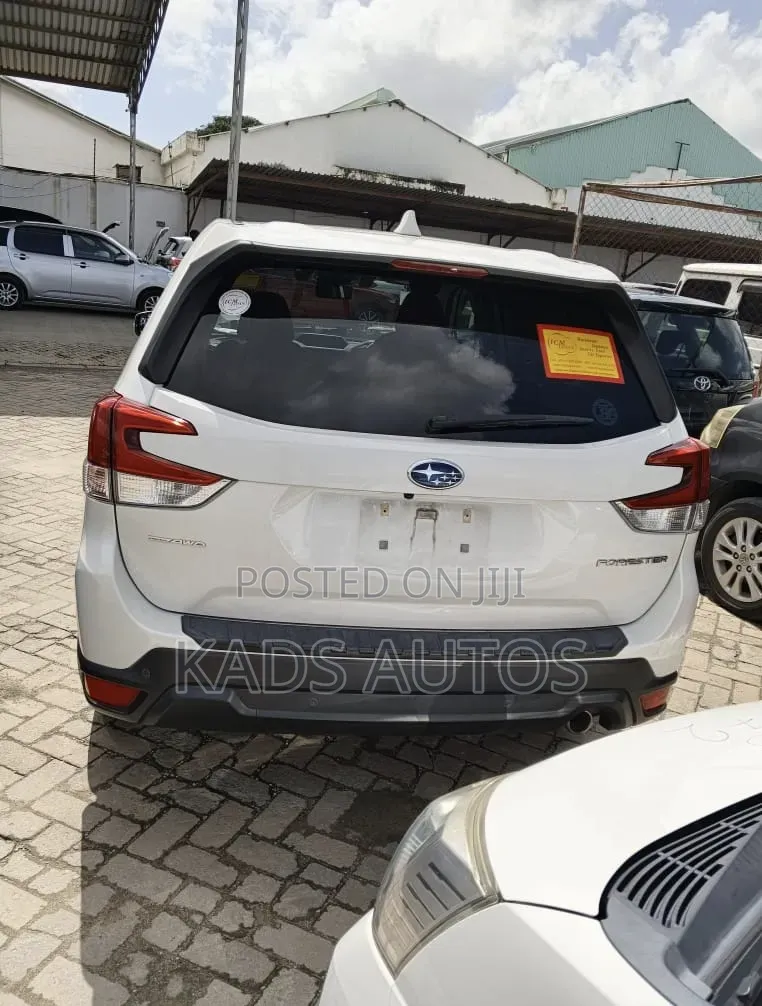 Subaru Forester Premium AWD 2019 Pearl