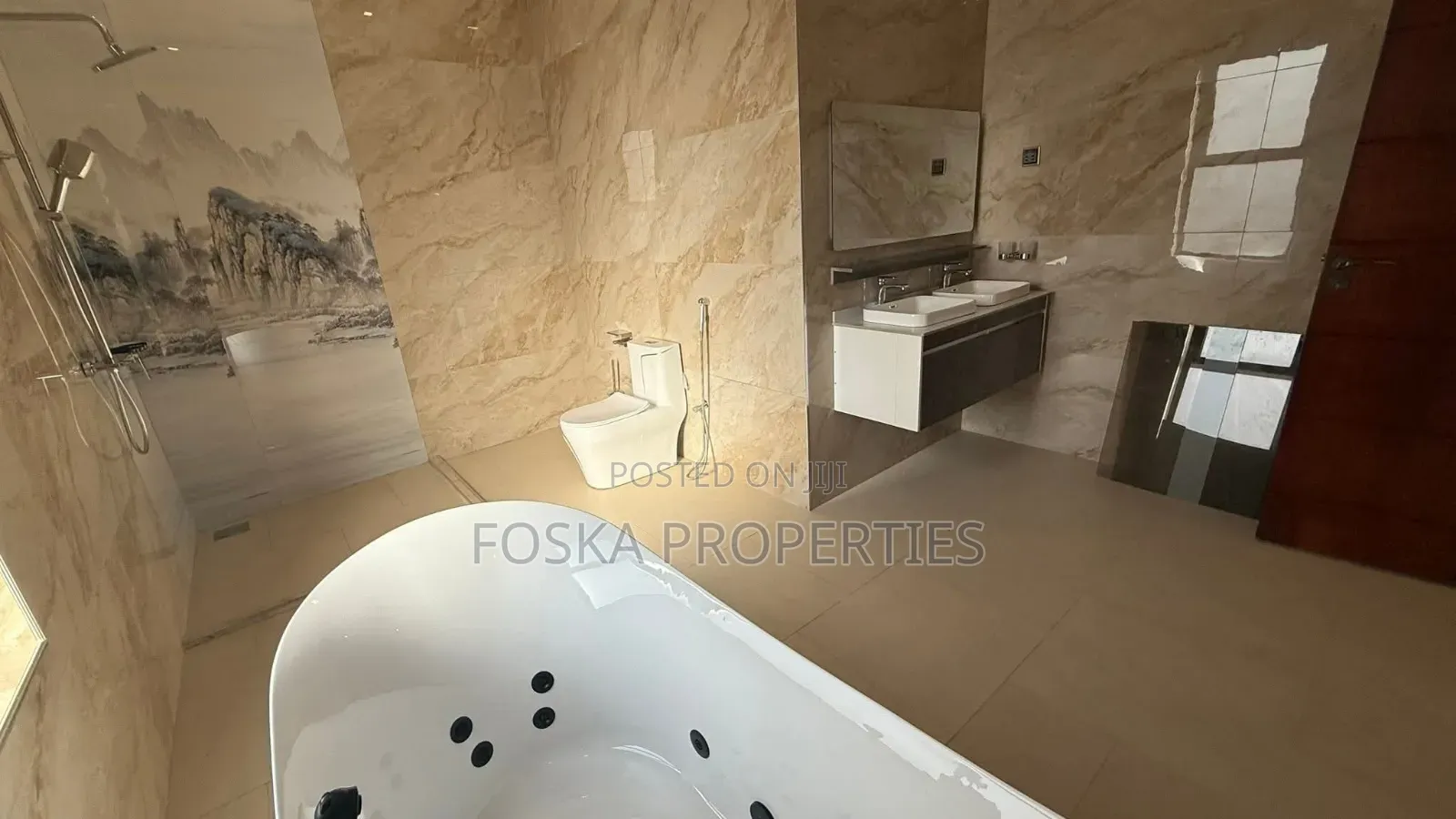 6bdrm Duplex in Muyenga Estate, Central Division for rent