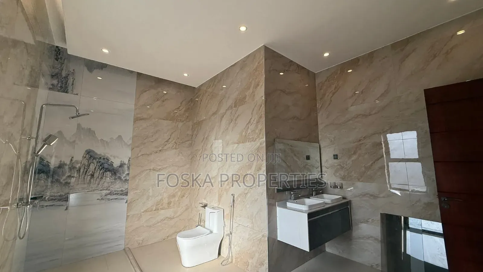 6bdrm Duplex in Muyenga Estate, Central Division for rent