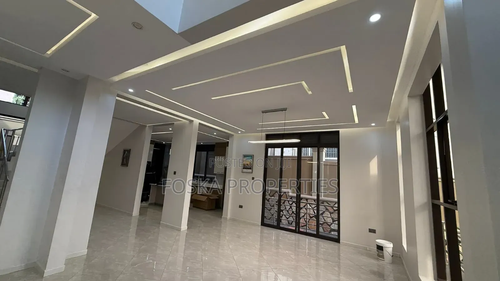 6bdrm Duplex in Muyenga Estate, Central Division for rent