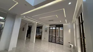 6bdrm Duplex in Muyenga Estate, Central Division for rent
