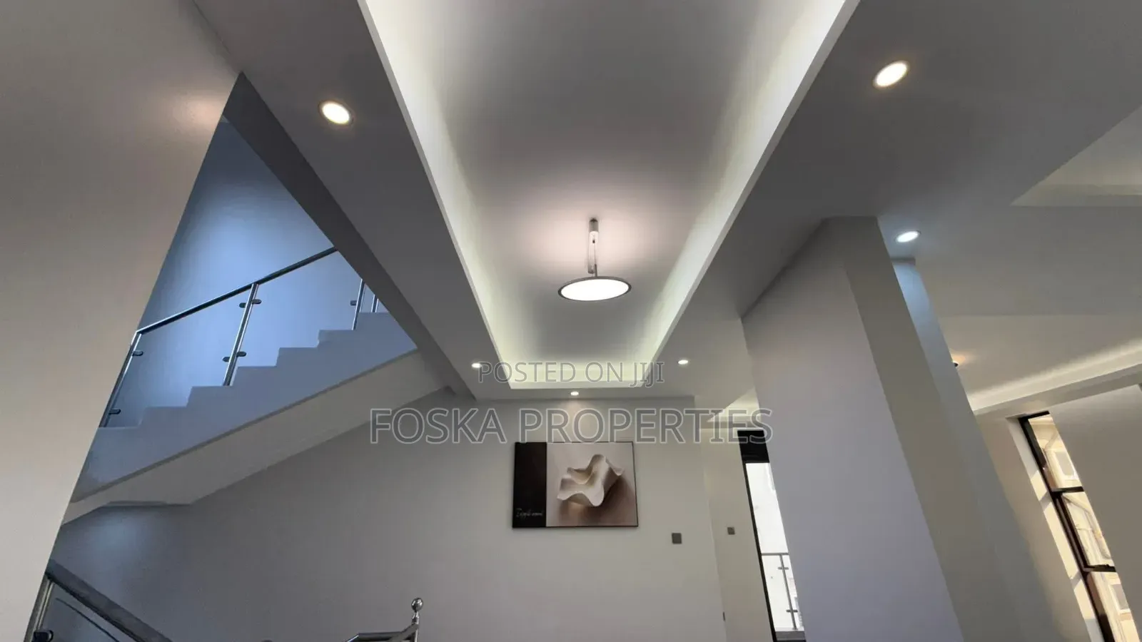 6bdrm Duplex in Muyenga Estate, Central Division for rent