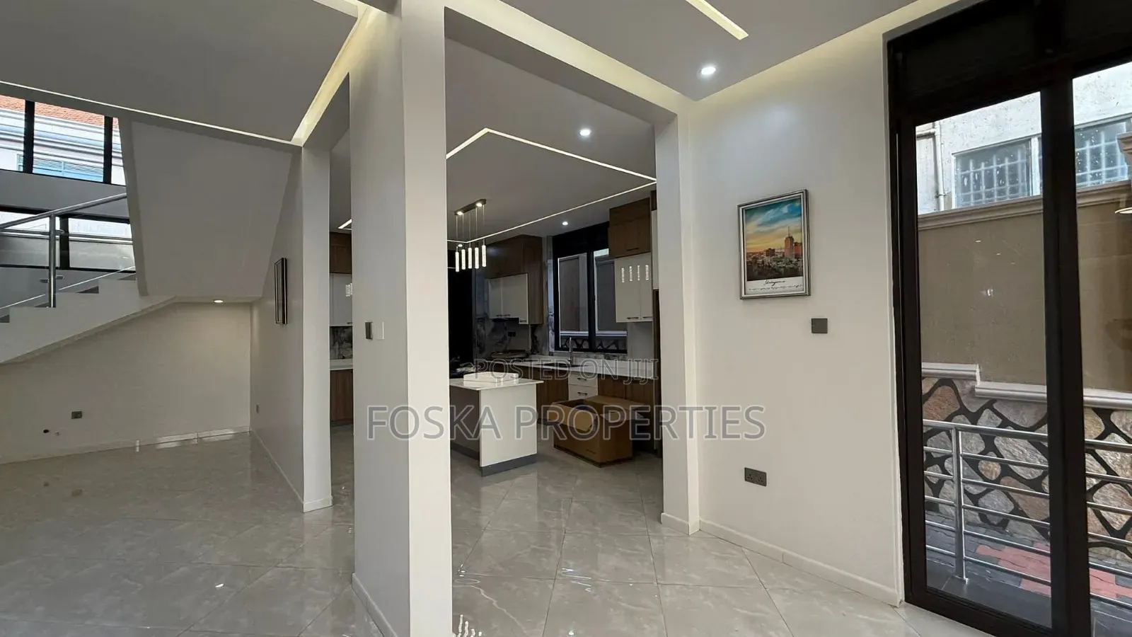 6bdrm Duplex in Muyenga Estate, Central Division for rent