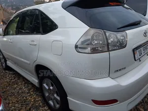 Toyota Harrier 3.0 V6 2005 White